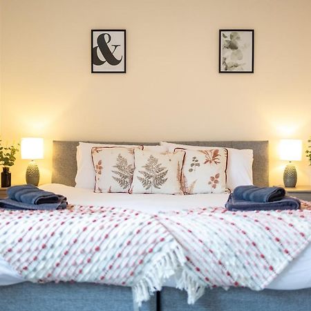 Ferienwohnung Adrian House, Near Hospital, Easy Parking + Garden Carlisle  Exterior foto