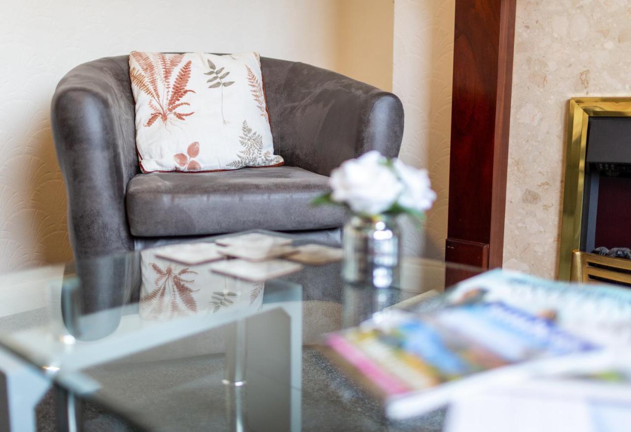 Ferienwohnung Adrian House, Near Hospital, Easy Parking + Garden Carlisle  Exterior foto