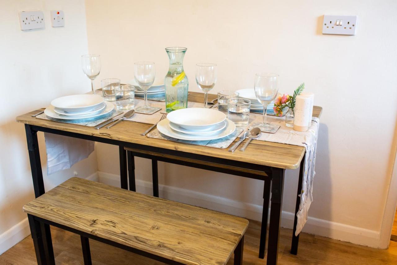Ferienwohnung Adrian House, Near Hospital, Easy Parking + Garden Carlisle  Exterior foto